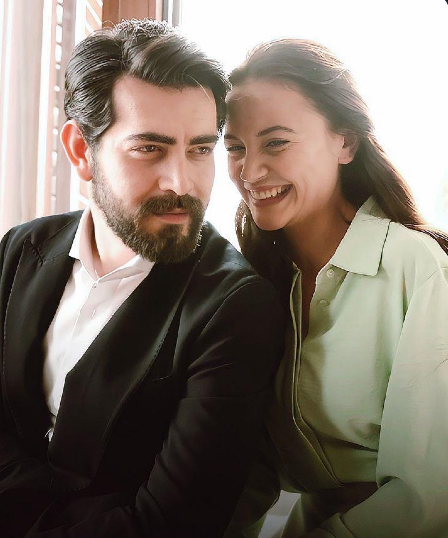 christele94's tweet photo. @saranmagazin #barışbaktaş #yağmuryüksel https://t.co/EXThK0JKyy