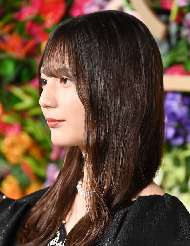 nao________0907's tweet photo. 小坂菜緒ちゃん正面から見ても横から見ても
顔のパーツのバランスが完璧で本当に美しい https://t.co/Od3C7JBQqN