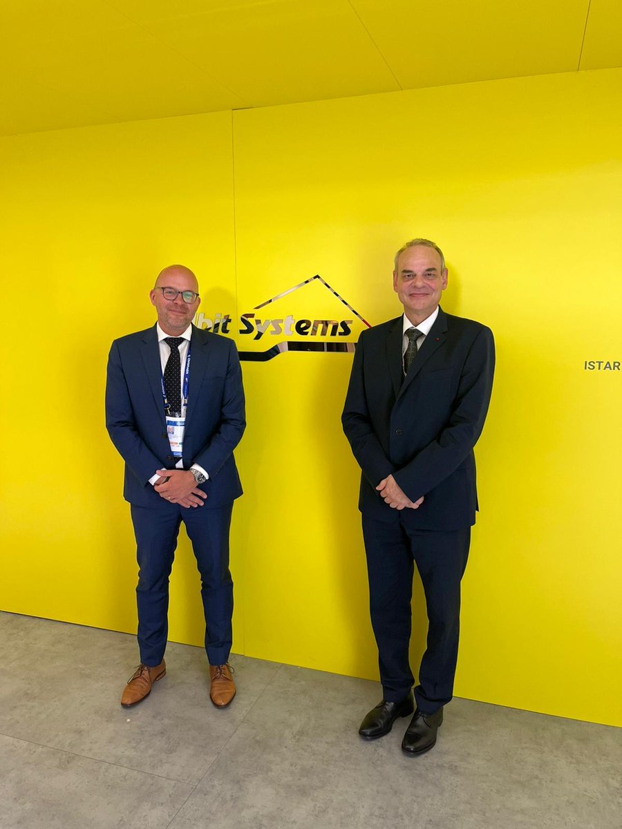 ElbitSystemsLtd's tweet image. Despite the French attempts to hide Israeli technology at @salondubourget , we are still busy welcoming guests!
We are honored that the State Secretary at the German Federal Ministry of Defence @BMVg_Bundeswehr , Benedikt Zimmer, visited our booth to express his support for our…