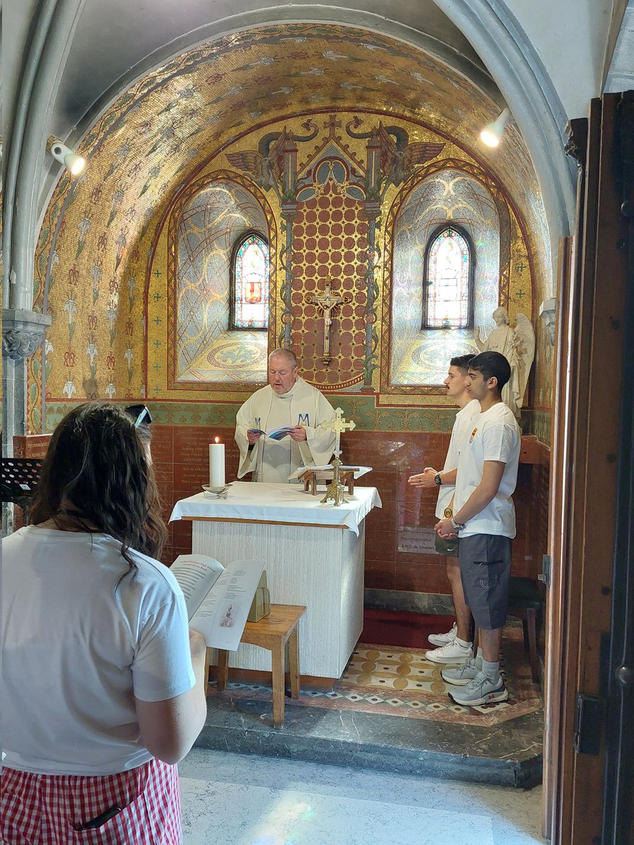 CNHSLourdes's tweet photo. First Mass is St Gabriel's chapel.
We had a celebration of Mass dedicated our Lady of Lourdes - today Fr Parkes offered us some reflections on the Appiritions that St Bernadette experienced.  Things to consider throughout our week in Lourdes. https://t.co/xfVISwt18i
