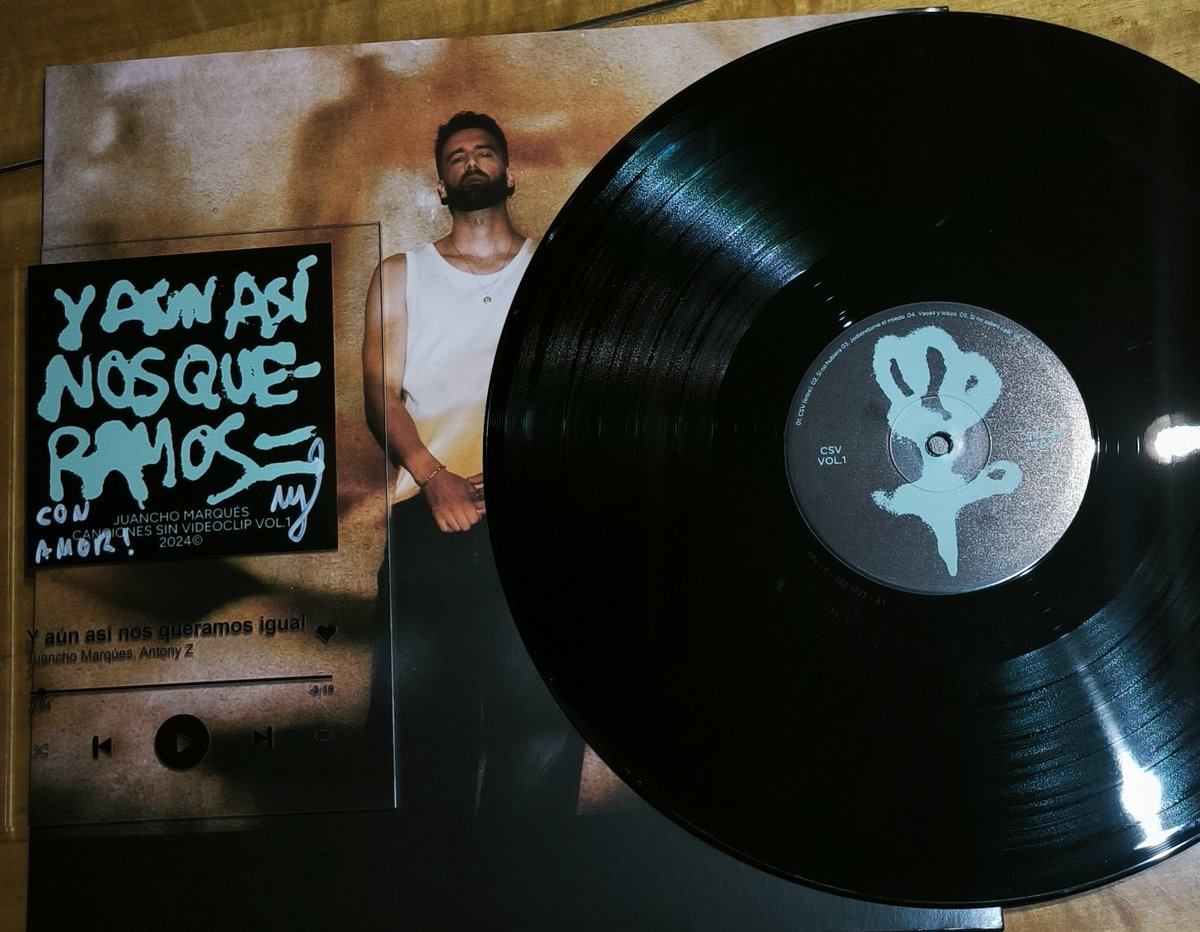 Palomiii🐼✨ (@palomii627) on Twitter photo Después de tanta espera llegó el vinilo de <a href="/JMarquesSoprano/">Juancho Marqués</a> 🤩 (y con regalo) tremendo trabajo juanchito 🪄🔥 Después de tanta espera llegó el vinilo de <a href="/JMarquesSoprano/">Juancho Marqués</a> 🤩 (y con regalo) tremendo trabajo juanchito 🪄🔥