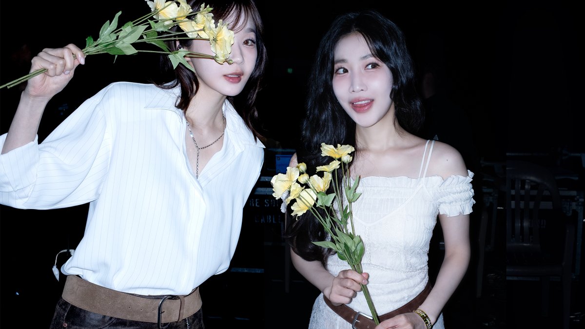 𝐁𝐞𝐚𝐮𝐭𝐢𝐟𝐮𝐥 𝐌𝐢𝐧𝐭 𝐋𝐢𝐟𝐞 𝟐𝟎𝟐𝟓 𝑩𝒆𝒉𝒊𝒏𝒅 𝑻𝒉𝒆 𝑺𝒄𝒆𝒏𝒆
다비치가 내 인생의 헤드라이너라고 . . 💡

cafe.daum.net/-.-...../PtC8/…

#다비치 #DAVICHI