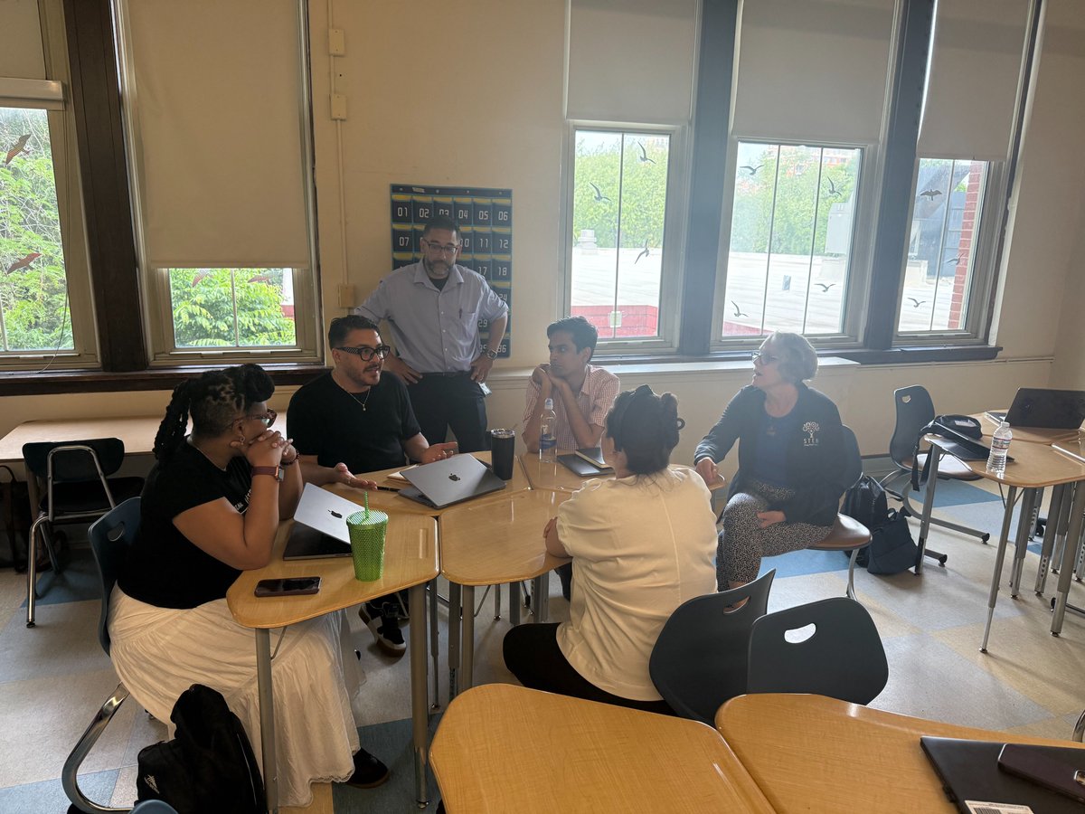 TandL_CPS's tweet image. Collaboration. Innovation. Purpose.

The @TandL_CPS  came together to engage in choice-based breakout sessions led by T&amp;amp;L departments—designed to spark ideas, deepen knowledge, and drive collective impact as we plan for SY26.