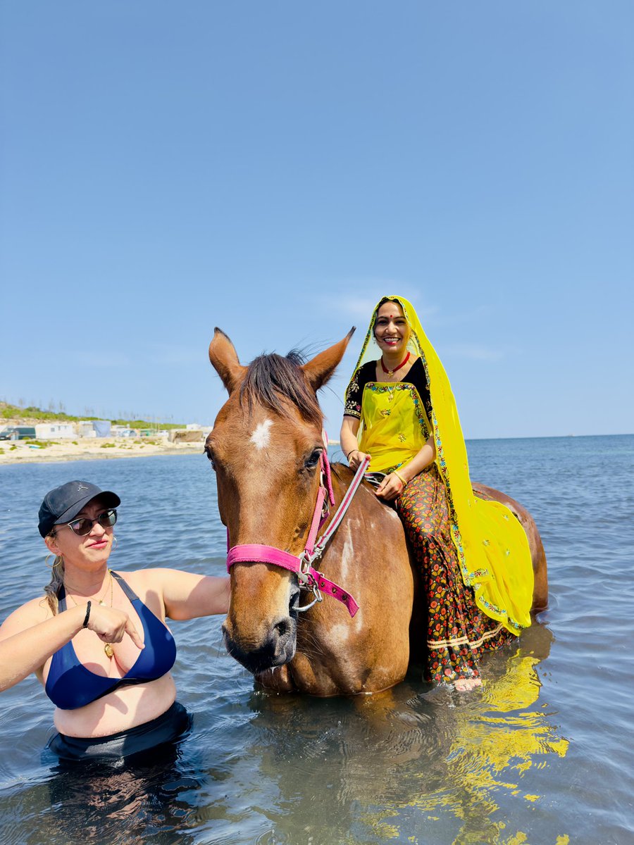 Kavita Meena (@kavimeena123) on Twitter photo рд╡рд┐рджреЗрд╢ рдореЗрдВ рд░рд╣рдХрд░ рдЕрдкрдиреА рд╕рдВрд╕реНрдХреГрддрд┐ рдХреЛ рд╕рдВрдЬреЛрдП рд░рд╛рдЬрд╕реНрдерд╛рди рдХреЗ рджреМрд╕рд╛ рдЬрд┐рд▓реЗ рдХреА рдзреЛрд▓реА рдореАрдгрд╛
#рдЕрдкрдиреА_рд╕рдВрд╕реНрдХреГрддрд┐_рдЕрдкрдирд╛_рдЧреМрд░рд╡
рдореАрдгрд╛ рд╕рдорд╛рдЬ рдХреА рд╕рдВрд╕реНрдХреГрддрд┐ рдкреАрд▓реА рд▓реБрдЧрдбрд╝реАред
рдпреЗ рддрд╕реНрд╡реАрд░ рдмрд╣реБрдд рд╕реАрдЦрд╛ рд░рд╣реА рд╣реИ рджреАрджреА тЭдя╕ПЁЯШШ
<a href="/DholiMeena007/">Dholi Meena</a> рд╡рд┐рджреЗрд╢ рдореЗрдВ рд░рд╣рдХрд░ рдЕрдкрдиреА рд╕рдВрд╕реНрдХреГрддрд┐ рдХреЛ рд╕рдВрдЬреЛрдП рд░рд╛рдЬрд╕реНрдерд╛рди рдХреЗ рджреМрд╕рд╛ рдЬрд┐рд▓реЗ рдХреА рдзреЛрд▓реА рдореАрдгрд╛
#рдЕрдкрдиреА_рд╕рдВрд╕реНрдХреГрддрд┐_рдЕрдкрдирд╛_рдЧреМрд░рд╡
рдореАрдгрд╛ рд╕рдорд╛рдЬ рдХреА рд╕рдВрд╕реНрдХреГрддрд┐ рдкреАрд▓реА рд▓реБрдЧрдбрд╝реАред
рдпреЗ рддрд╕реНрд╡реАрд░ рдмрд╣реБрдд рд╕реАрдЦрд╛ рд░рд╣реА рд╣реИ рджреАрджреА тЭдя╕ПЁЯШШ
<a href="/DholiMeena007/">Dholi Meena</a>
