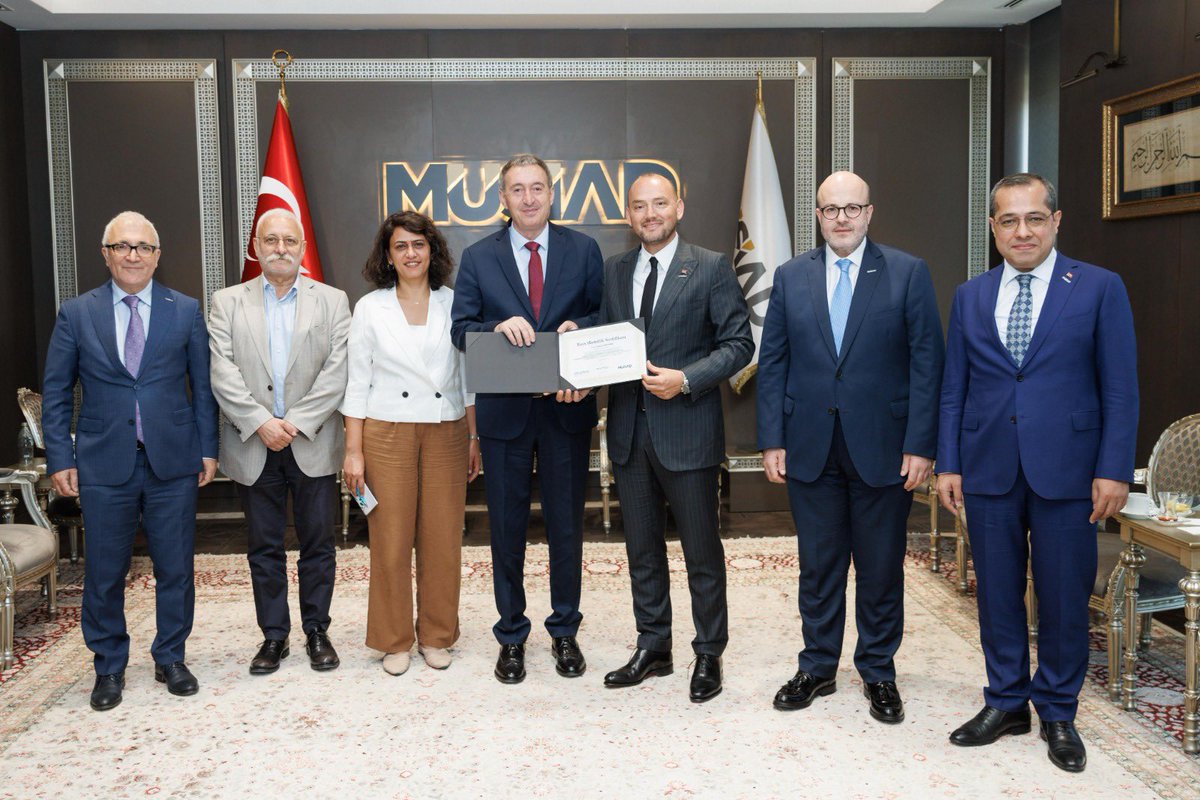 Burhan Özdemir (@burhanozdemirtr) on Twitter photo Bugün, DEM Parti Eş Genel Başkanı Tuncer Bakırhan (<a href="/tuncerbakirhan/">Tuncer BAKIRHAN</a>) ve DEM Parti heyetini Genel Merkezimizde misafir ettik.
Görüşmemizde, ülkemizin toplumsal huzurunu ve ekonomik istikrarını önceleyen meseleleri, özellikle de bölgesel kalkınmayı artırmaya yönelik politikaları Bugün, DEM Parti Eş Genel Başkanı Tuncer Bakırhan (<a href="/tuncerbakirhan/">Tuncer BAKIRHAN</a>) ve DEM Parti heyetini Genel Merkezimizde misafir ettik.
Görüşmemizde, ülkemizin toplumsal huzurunu ve ekonomik istikrarını önceleyen meseleleri, özellikle de bölgesel kalkınmayı artırmaya yönelik politikaları