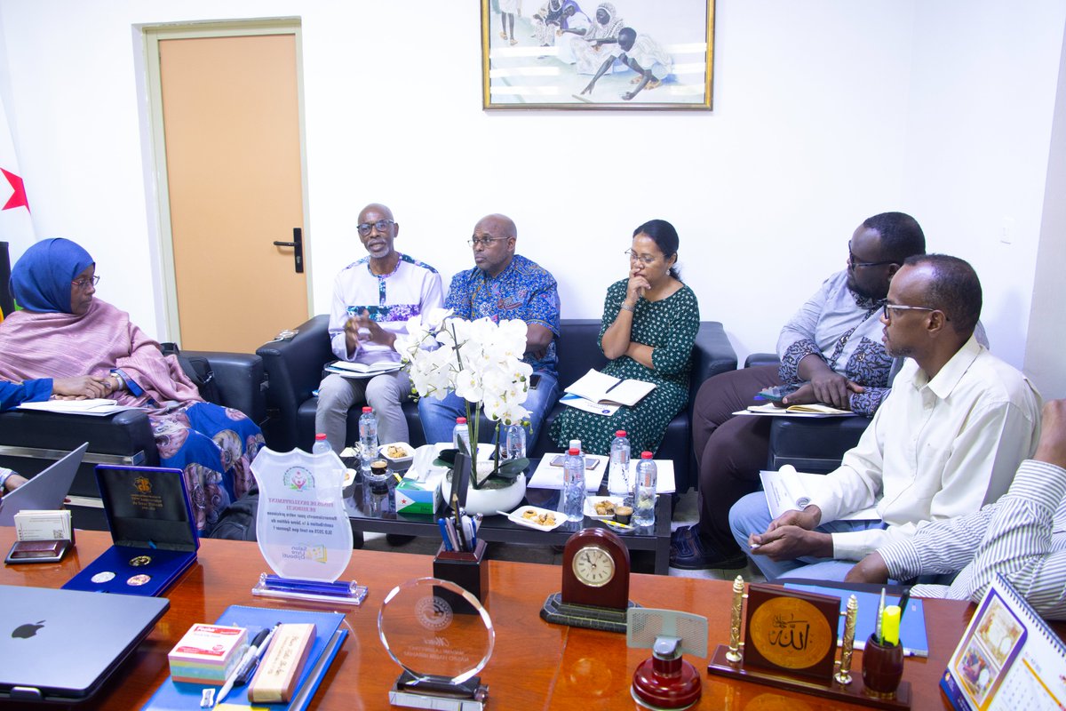 FdedFded1's tweet image. Le FDED a accueilli l&apos;UNESCO et le Ministère du Patrimoine Culturel le 16 juin pour une réunion de travail cruciale sur l&apos;artisanat ! 📷 Ensemble, nous renforçons notre engagement pour l&apos;avenir de ce secteur vital. Merci à tous les participants !
#FDED
#Djibouti
#UNESCO