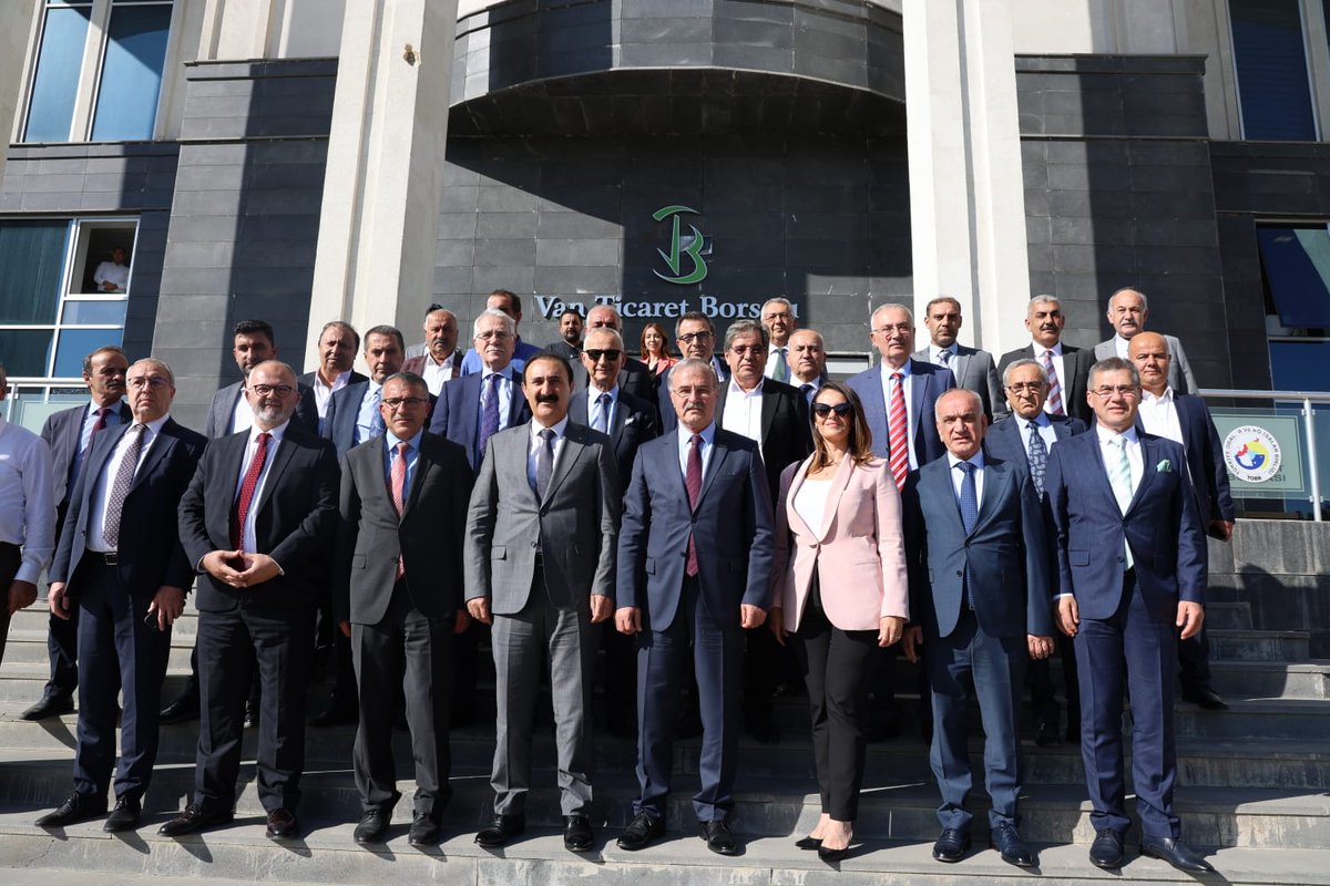 Memiş KÜTÜKCÜ (@memiskutukcu) on Twitter photo Van Ticaret Borsası Başkanı Naif Süer'i ziyaret ederek, Van'ın tarımsal ticareti ve hayvancılık faaliyetleri ile ilgili istişarelerde bulunduk.
Değerli Başkanımıza ve yönetim kuruluna nezaketleri için teşekkür ediyor, başarılı çalışmalarının devamını diliyorum.
<a href="/vanticborsa/">Van Ticaret Borsası</a> Van Ticaret Borsası Başkanı Naif Süer'i ziyaret ederek, Van'ın tarımsal ticareti ve hayvancılık faaliyetleri ile ilgili istişarelerde bulunduk.
Değerli Başkanımıza ve yönetim kuruluna nezaketleri için teşekkür ediyor, başarılı çalışmalarının devamını diliyorum.
<a href="/vanticborsa/">Van Ticaret Borsası</a>