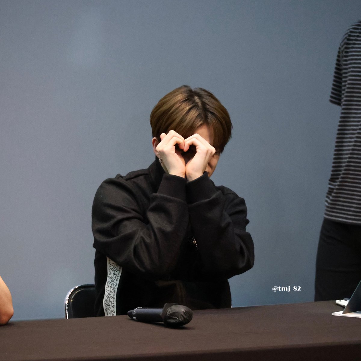 250618 플로리스 아사히

안경 사히 ⚯˶ &amp; 하트 사히 ·͜·ᰔᩚ

#트레저 #TREASURE #아사히 #ASAHI #アサヒ