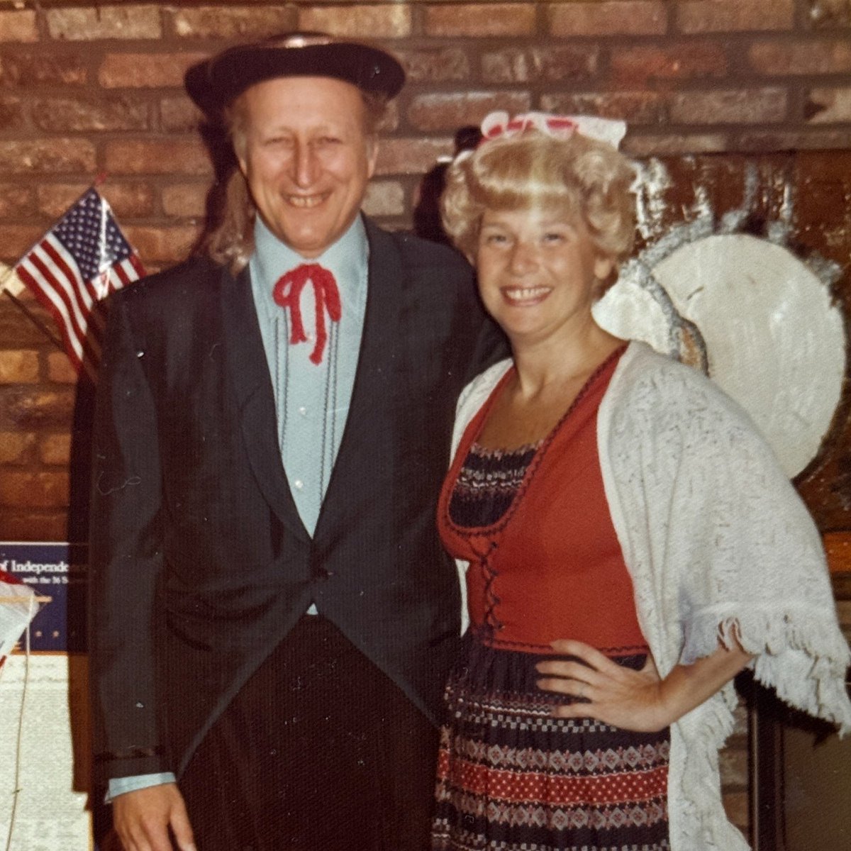 Found an old photo of my parents in 1776 costumes.
I never knew they went to a Bicentennial party.
So many questions.
No one left to answer them.

📖 Full story Link: stljewishlight.org/news/news-loca…