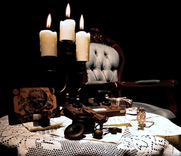 #JustAnnounced 
Friday 26th September 2025 at 7:45pm
Sherlock Holmes: The Sign Of The Four
Don't Go Into The Cellar return with another intriguing #SherlockHolmes drama.
thameplayers.co.uk/events/sherloc…
#Livetheatre #OnStage in #Thame