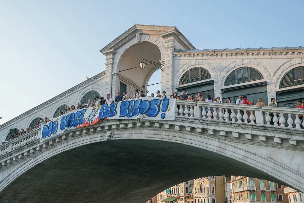 Venice activists have started a “No Space for Bezos” campaign ahead of Bezos' wedding to Lauren Sánchez next week: “This wedding is the symbol of the exploitation of the city by outsiders.”

Protesters are threatening to block access to canals as well as the city’s narrow streets