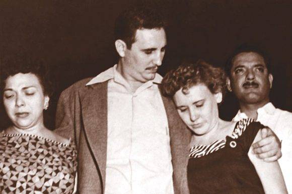 18 de junio de 1954 el joven revolucionario Fidel Castro Ruz, en carta a Haydeé  Santamaría y Melba Hernández, orienta imprimir y distribuir su autodefensa en el juicio tras los sucesos del Moncada, conocida como La historia me absolverá. #CubaViveEnSuHistoria #EmpaiMatanzas
