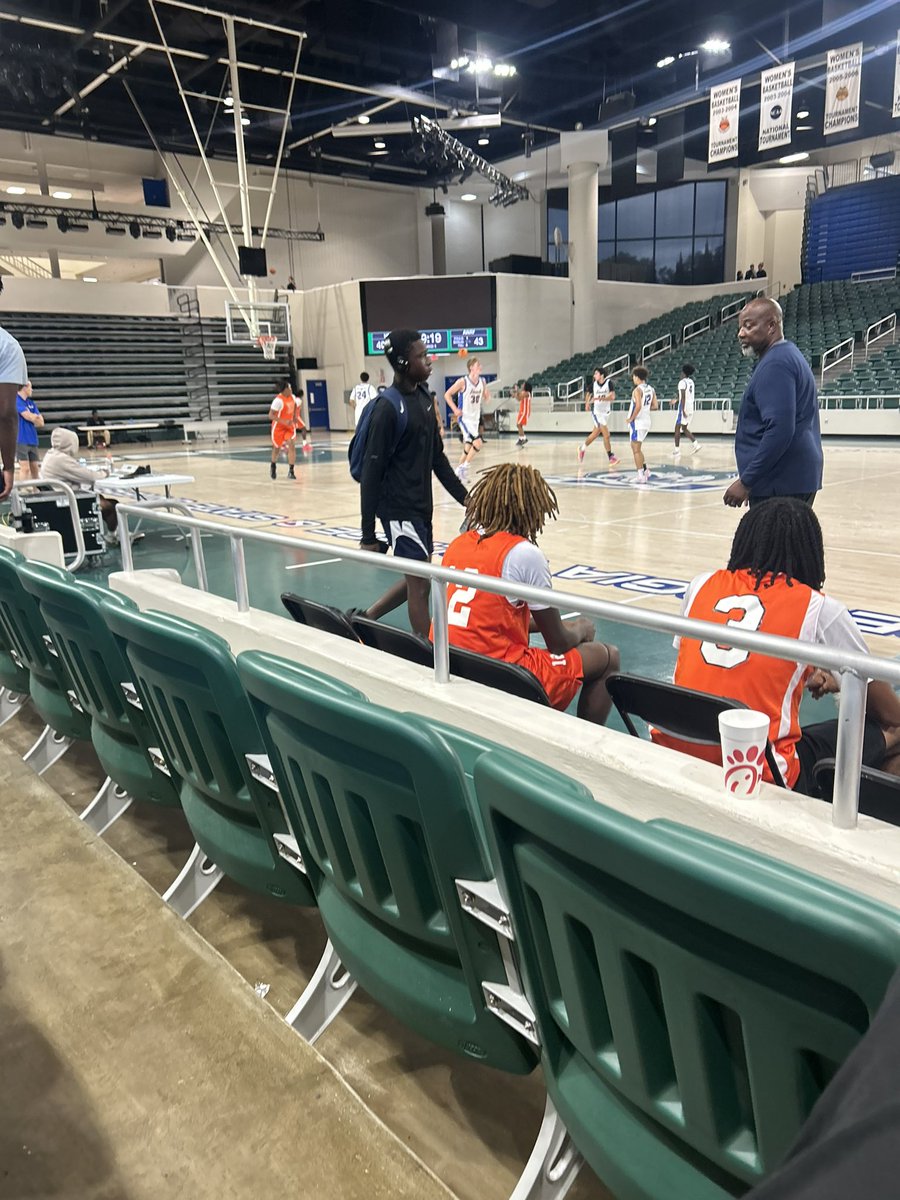 Some standouts from Georgia Colleges team camp yesterday! 

2027 Kolton Kaylor - Fannin
2027 Quinn Lowe - Pope 
2027 Elijah Grimes - Pope
2026 Mekhi Spencer - Northside 
2026 Latham Brown  - Jefferson 
2027 Duke Tinsley - Northeast
2027 Thomas Gosier - Jones County 
2026 Justin