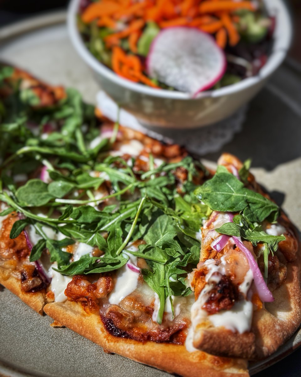 This week’s Renfrew Lounge Feature is fired up and full of flavor!

Sink your teeth into our BBQ Chicken Flatbread—loaded with chopped chicken, red onion, house-made BBQ sauce, melted mozzarella, and a ranch drizzle, 

Only available for a limited time—don’t miss out!