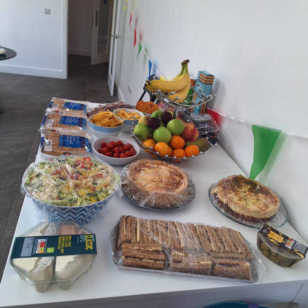 🧺 International Picnic Day! 

Our teams took the opportunity to take a break from their daily routines and get together at lunchtime to share some picnic food and enjoy the glorious sunshine. 

#InternationalPicnicDay #NorthWestAccountants #StaffEngagement