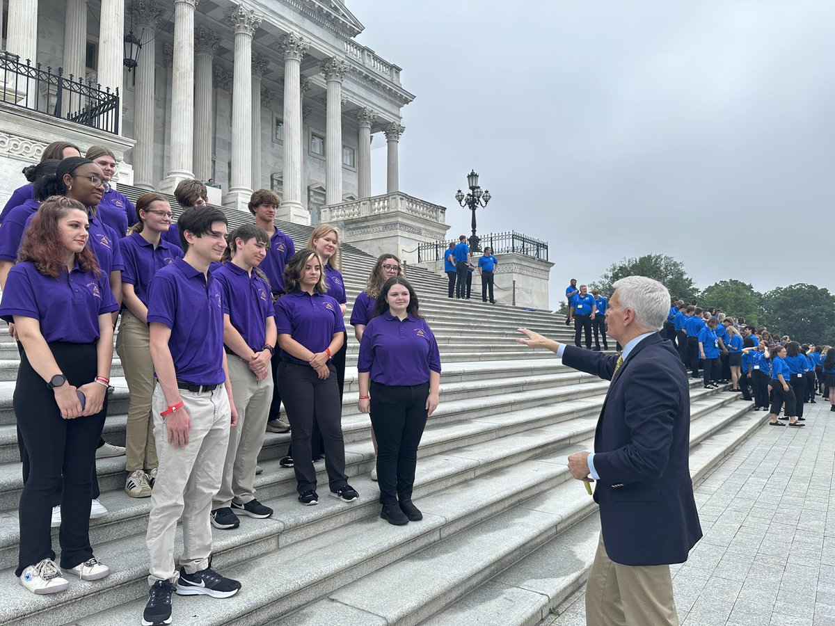 AssnOfLACoops's tweet image. Selfies with @BillCassidy? Yes, please!

Thanks so much to Senator Cassidy and his staff for meeting with our Youth Tour delegates this morning!

#YTDC25