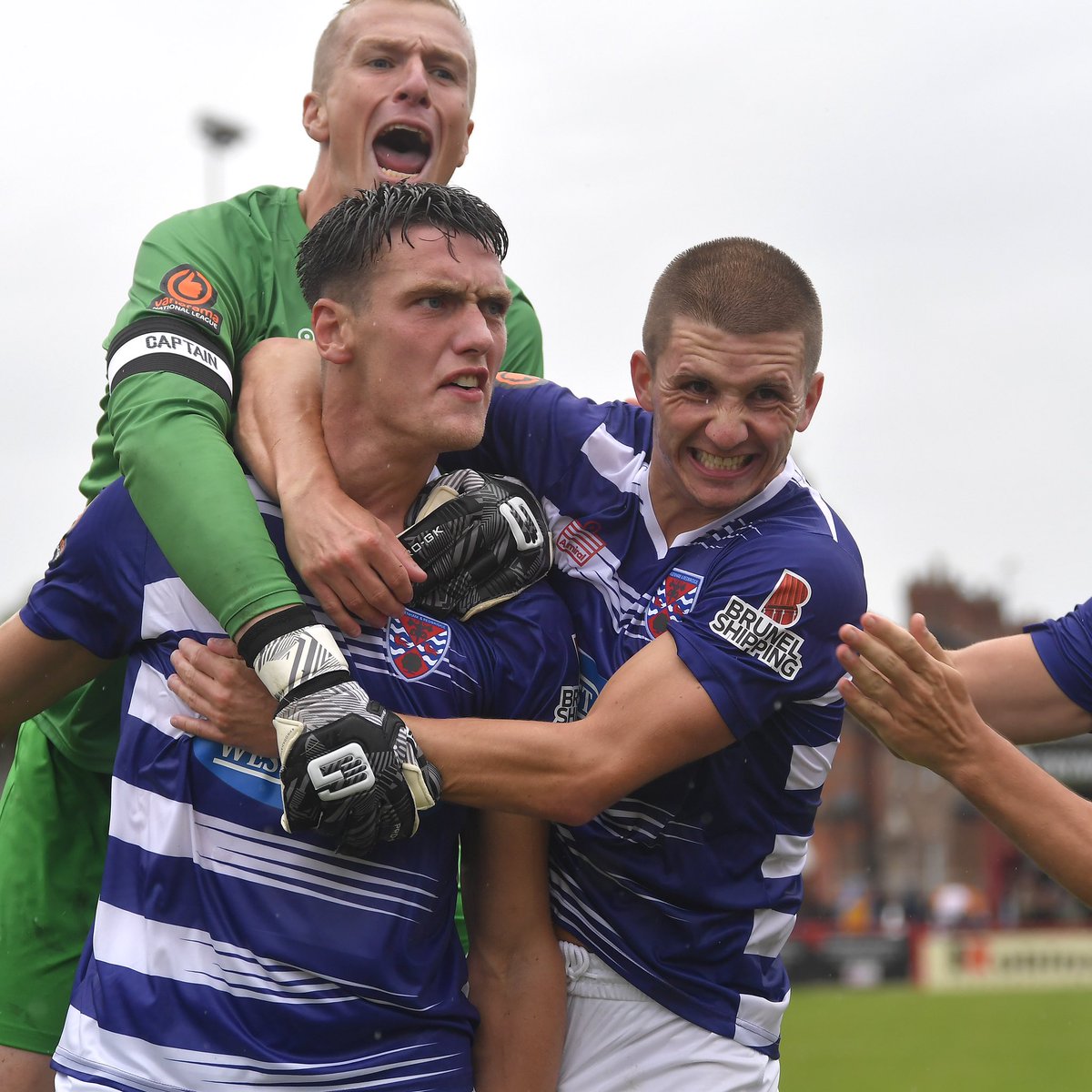 phipps_harry's tweet image. To all the Daggers fans, staff and fellow players it has been an absolute honour and pleasure knowing, working with and playing in front of such a loyal fanbase. I just can’t thank you enough for all the support over the last 7 seasons and I wish nothing but future success 💙❤️