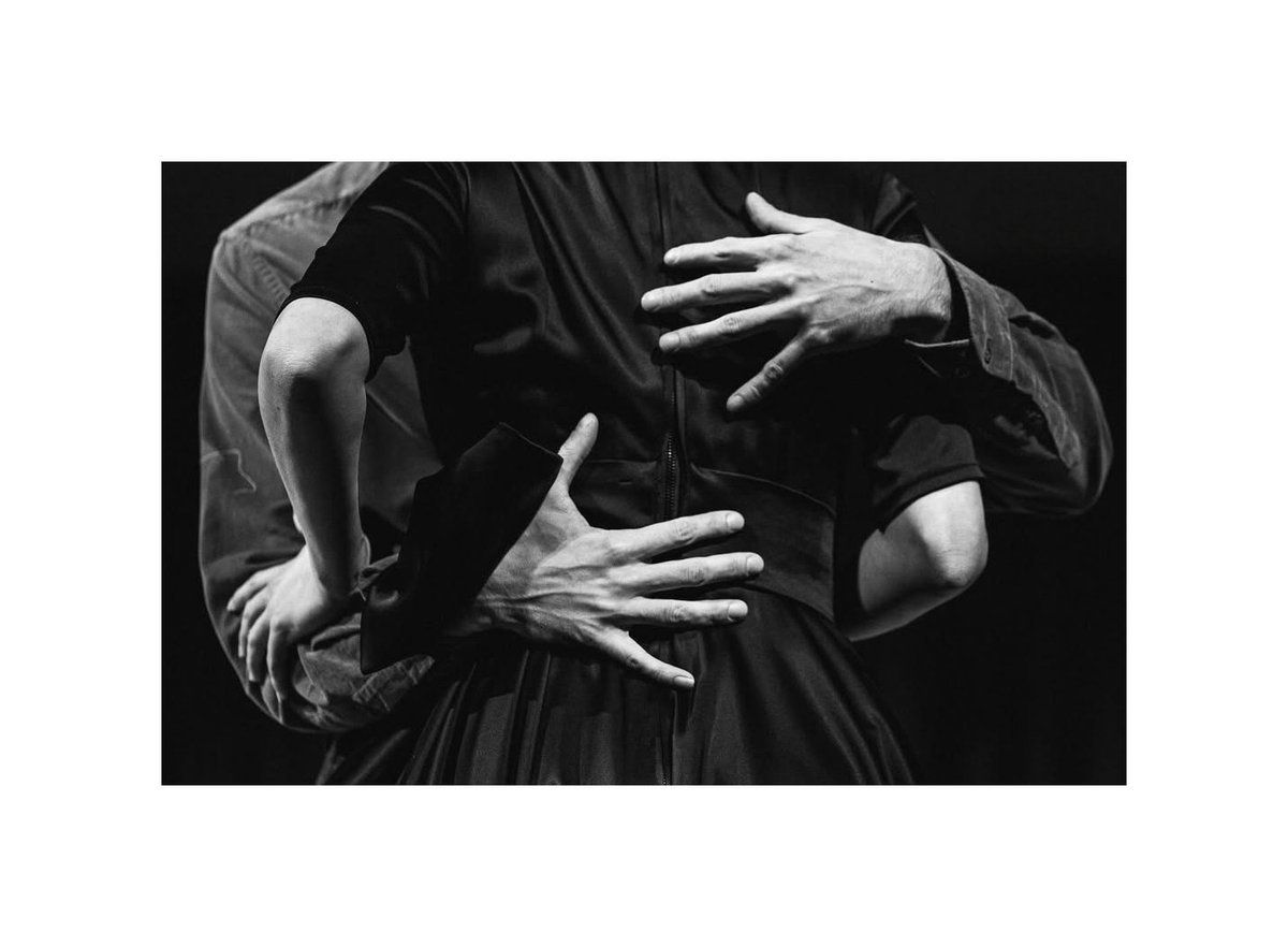 ⠀ ⠀ ⠀ ⠀ 

⠀ ⠀ ⠀ я его под арест, а он меня в объятия.⠀ ⠀ ⠀ ⠀ ⠀