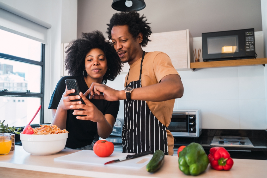 lifestylenaire's tweet photo. 12 Ways To Make Cooking At Home More Enjoyable!

https://t.co/OHfiD3dx8C

#cookingathome #cooking #cookingtipsandtricks #cookingtips https://t.co/YkBdk4VMQS