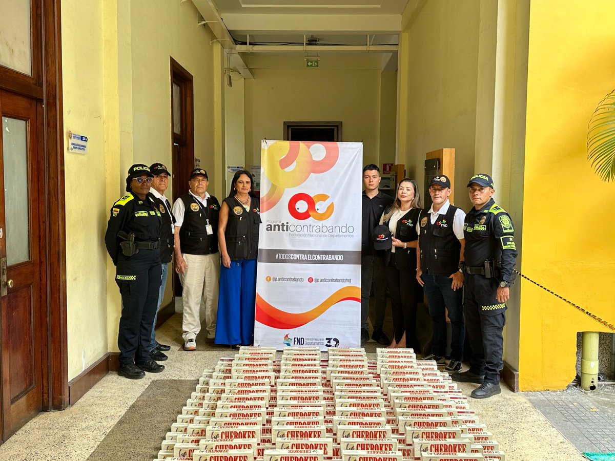 GobdeSantander's tweet image. #TodosContraElContrabando| La lucha anticontrabando en #Santander no da tregua: 127 operativos, 30 municipios intervenidos y más de 43 mil unidades aprehendidas entre enero y mayo de 2025 revelan el compromiso de una estrategia que protege la legalidad y la salud pública.