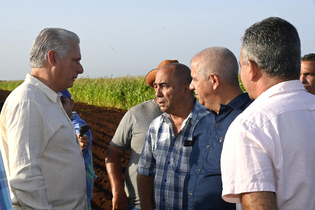 🇨🇺| En el municipio mayabequense de Melana del Sur inició el Primer Secretario del Comité Central del Partido Comunista y Presidente de la República, <a href="/DiazCanelB/">Miguel Díaz-Canel Bermúdez</a>, el segundo ciclo de visitas por esa occidental provincia.

🧵