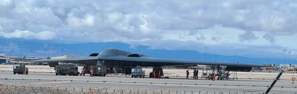 DeborahD1963's tweet image. Had the pleasure of viewing the B2 when they det&apos;d to Nellis AFB, Las Vegas