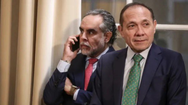 La plenaria del Senado aprobó la resucitada reforma laboral del Gobierno y Gustavo Petro se anotó una gran victoria –por lo menos por ahora–, porque el texto que salió de su último debate tiene casi todo lo que él quería.

¿Cuáles son los puntos importantes? Va 🧵