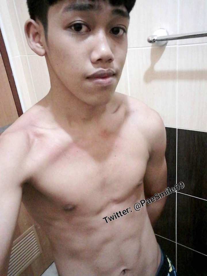 ไม่หล่อ ให้ใครหลง
#เหงาๆ 
line.me/ti/p/6QFLxdcZnr