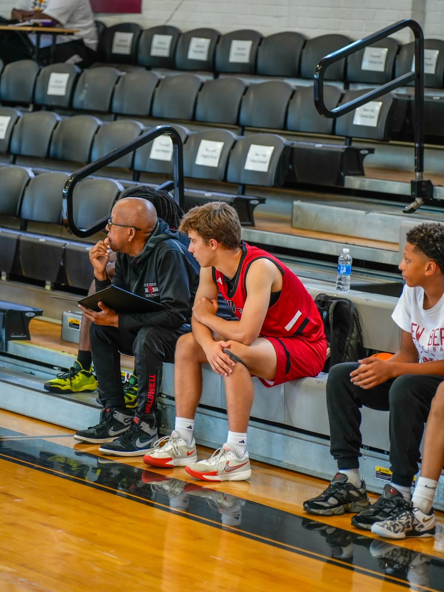 Great group. They getting better everyday 💪🏾🐻 #NewBernBasketball