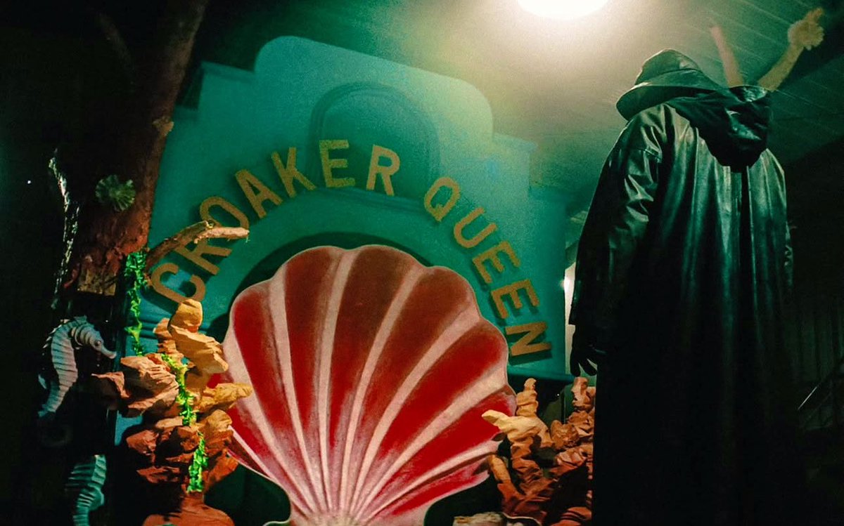 👀 New look at 'The Fisherman' on Helen's throne in the new 'I Know What You Did Last Summer'!

We will have lots of memories and Easter eggs at the movie 😲