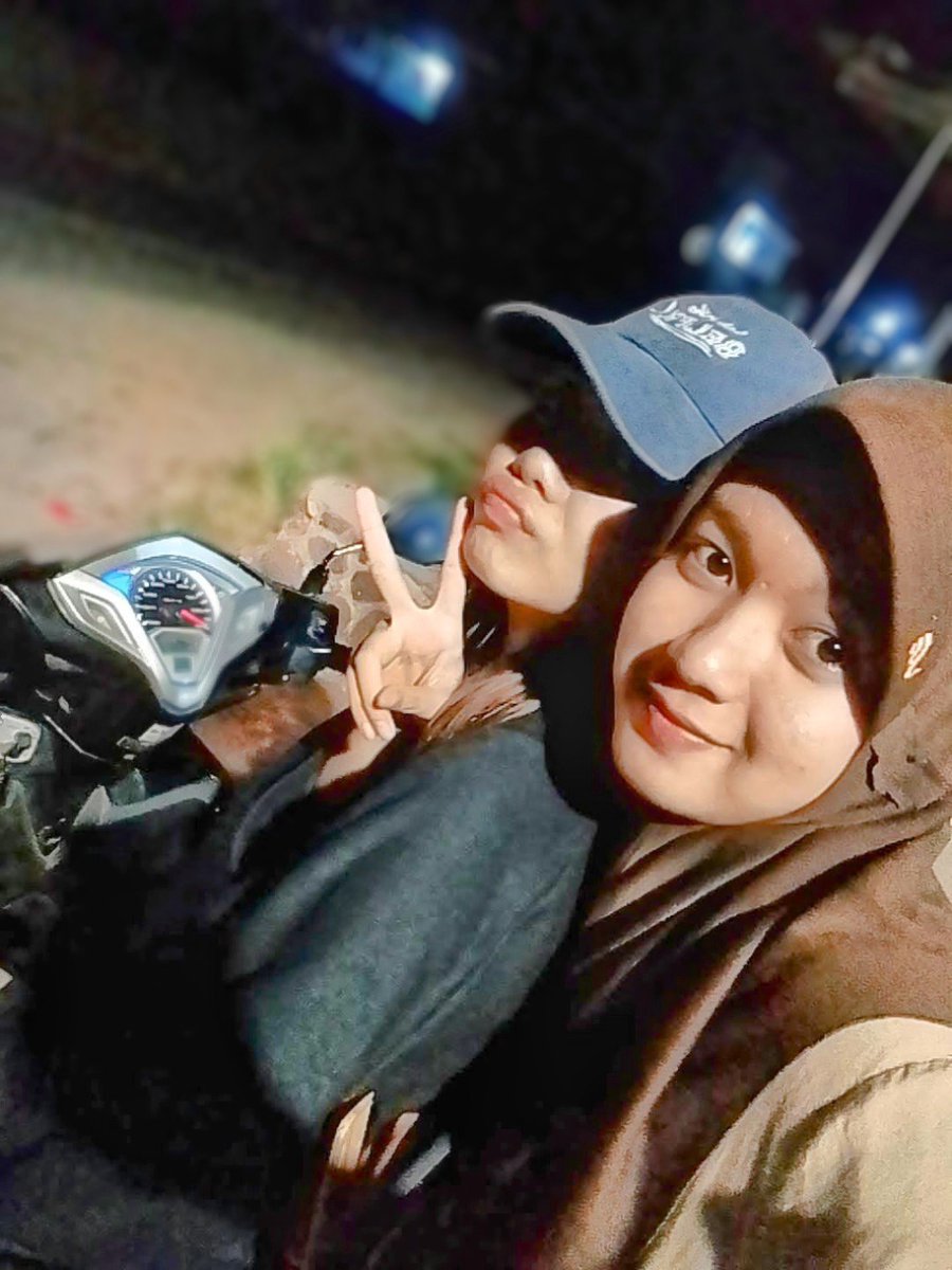 PLEASE FOLLOW ME 💋💋
100 % FOOL BACK ❣️❣️