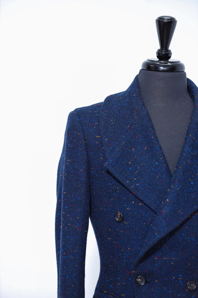 SuitUpLife's tweet photo. Custom made Double-breasted Melton mid-length coat ( fabric coat has so many variant elements to it - Fusion of Herringbone and Birdseye rainbow dots ) #Tweed #WinterIsHere #AtWar #ColourEffectsInTheYarn #Class #FitForKings 👑🇿🇦🌈🧥🥶💙😰☕️ https://t.co/BEXwm4Ty0d
