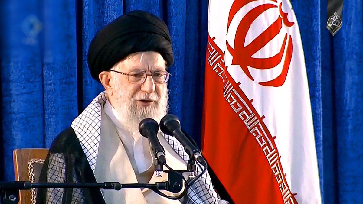 C dans l'air (@cdanslair) on Twitter photo ⬛️#Nucléaire : quel est l'état de la menace iranienne ?
C'est le sujet du jour de #cdanslair : bit.ly/EmissionCdansl…
<a href="/Caroline_Roux/">Caroline Roux</a> vous donne rendez-vous à 17.40 avec le général Jean-Paul Paloméros, <a href="/PALLEMON/">Patricia Allémonière</a>, <a href="/a_bellanger/">Anthony Bellanger انطوني</a>, David Rigoulet-Roze et Marc-Antoine Eyl-Mazzega. ⬛️#Nucléaire : quel est l'état de la menace iranienne ?
C'est le sujet du jour de #cdanslair : bit.ly/EmissionCdansl…
<a href="/Caroline_Roux/">Caroline Roux</a> vous donne rendez-vous à 17.40 avec le général Jean-Paul Paloméros, <a href="/PALLEMON/">Patricia Allémonière</a>, <a href="/a_bellanger/">Anthony Bellanger انطوني</a>, David Rigoulet-Roze et Marc-Antoine Eyl-Mazzega.