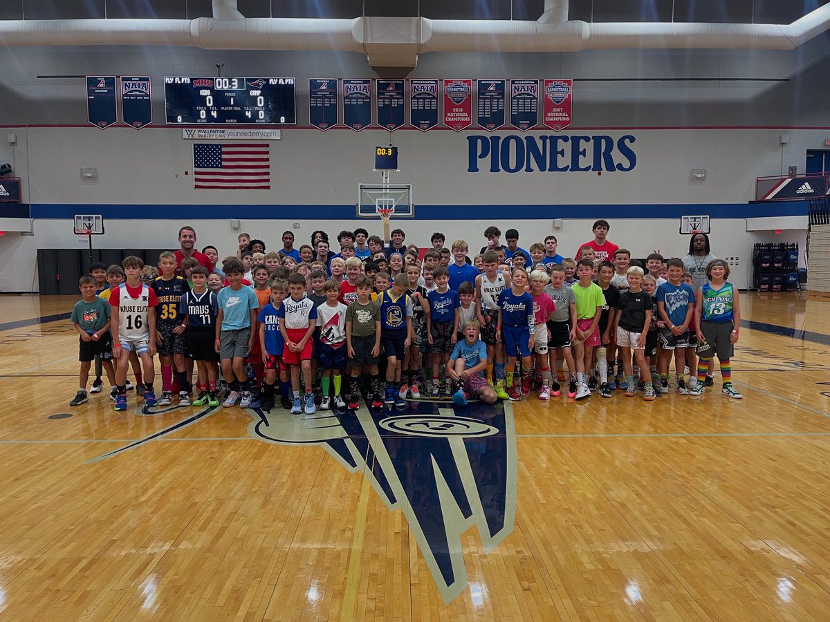 MNUHoops's tweet image. Camp 1 | Session 3 is crazy sock day!👀
Look good ➡️ Feel good ➡️ Play good
