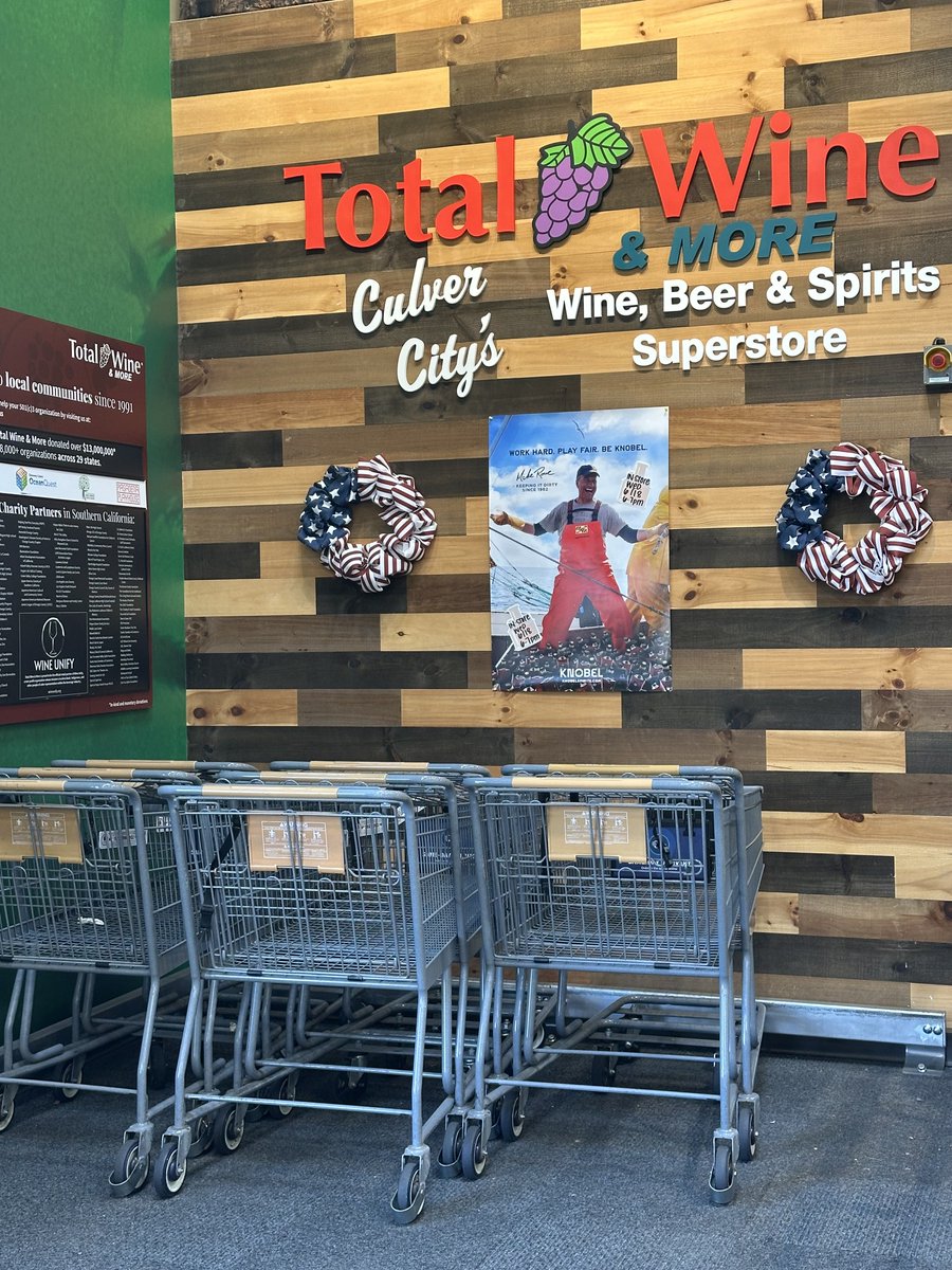 mikeroweworks's tweet image. My old friend Eddie, who I haven't seen in years, just wandered into the @TotalWine in Culver City and learned that I'd be on hand tomorrow to shake hands and take selfies with Angelenos who pick up a signed bottle of Knobel between 6 and 7pm. Eddie sent me these photos, and then…