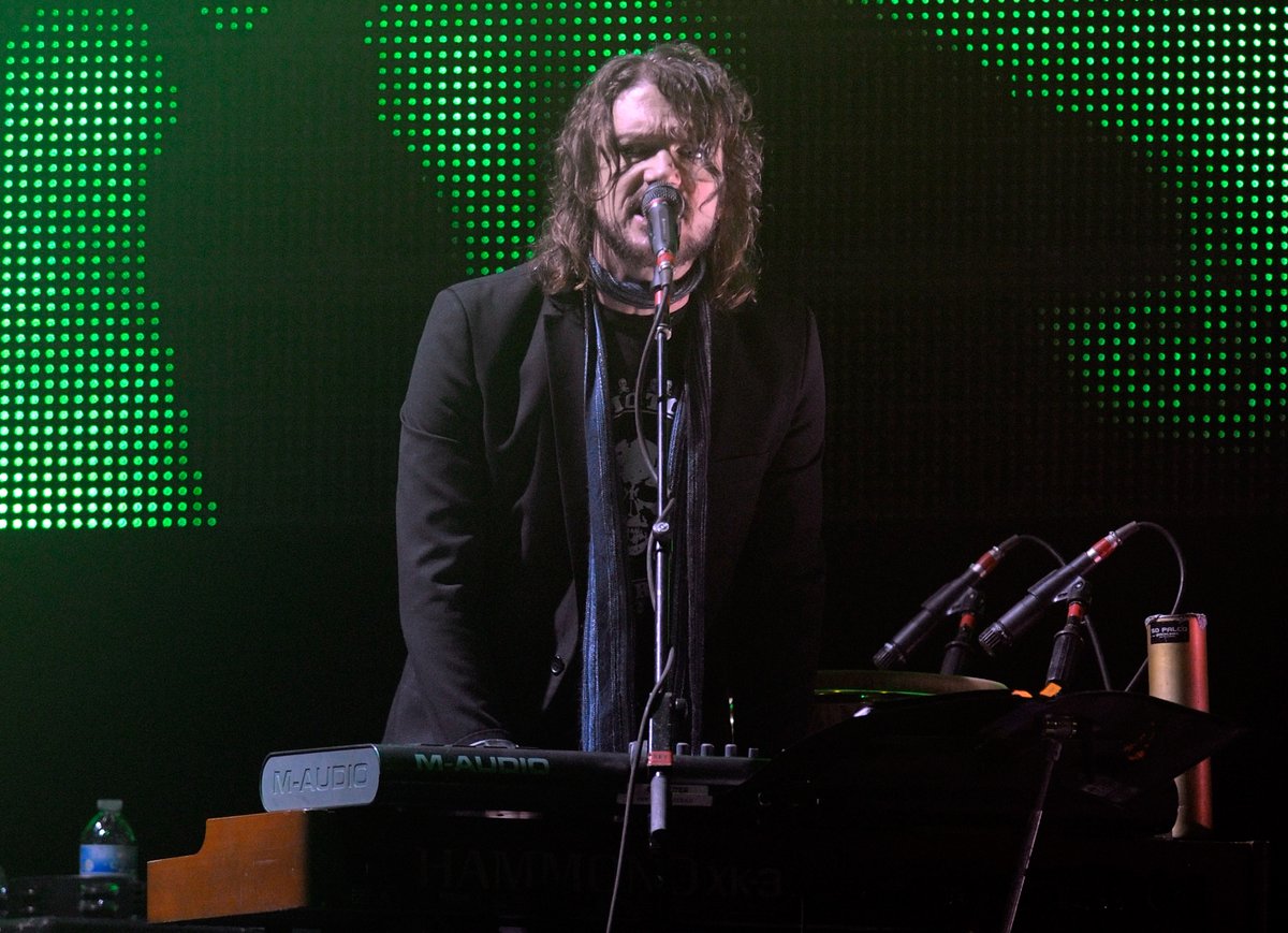 Happy 62nd Birthday Dizzy Reed!!

“Being a keyboard player in a guitar-based world is not an easy thing. You’re always trying to prove yourself. I wanted to add to the music — even if that meant not playing on a song. I take what I do very seriously"

(📸Getty Images) #GunsNRoses
