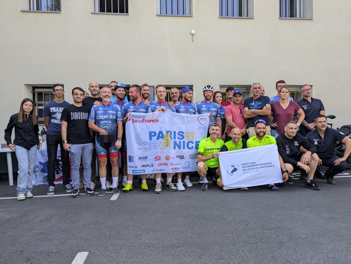 Police nationale 05 (@policenat05) on Twitter photo #sports |🚲 Étape sportive & solidaire du #DéfiBAC93 dans les Hautes-Alpes : col de l’Izoard, col de Vars & +2500m de dénivelé au profit de l’Orphelinat de la <a href="/PoliceNationale/">Police nationale</a>.
Solidarité, engagement & fraternité au sommet ! 👮♂️❤️ #sports |🚲 Étape sportive & solidaire du #DéfiBAC93 dans les Hautes-Alpes : col de l’Izoard, col de Vars & +2500m de dénivelé au profit de l’Orphelinat de la <a href="/PoliceNationale/">Police nationale</a>.
Solidarité, engagement & fraternité au sommet ! 👮♂️❤️