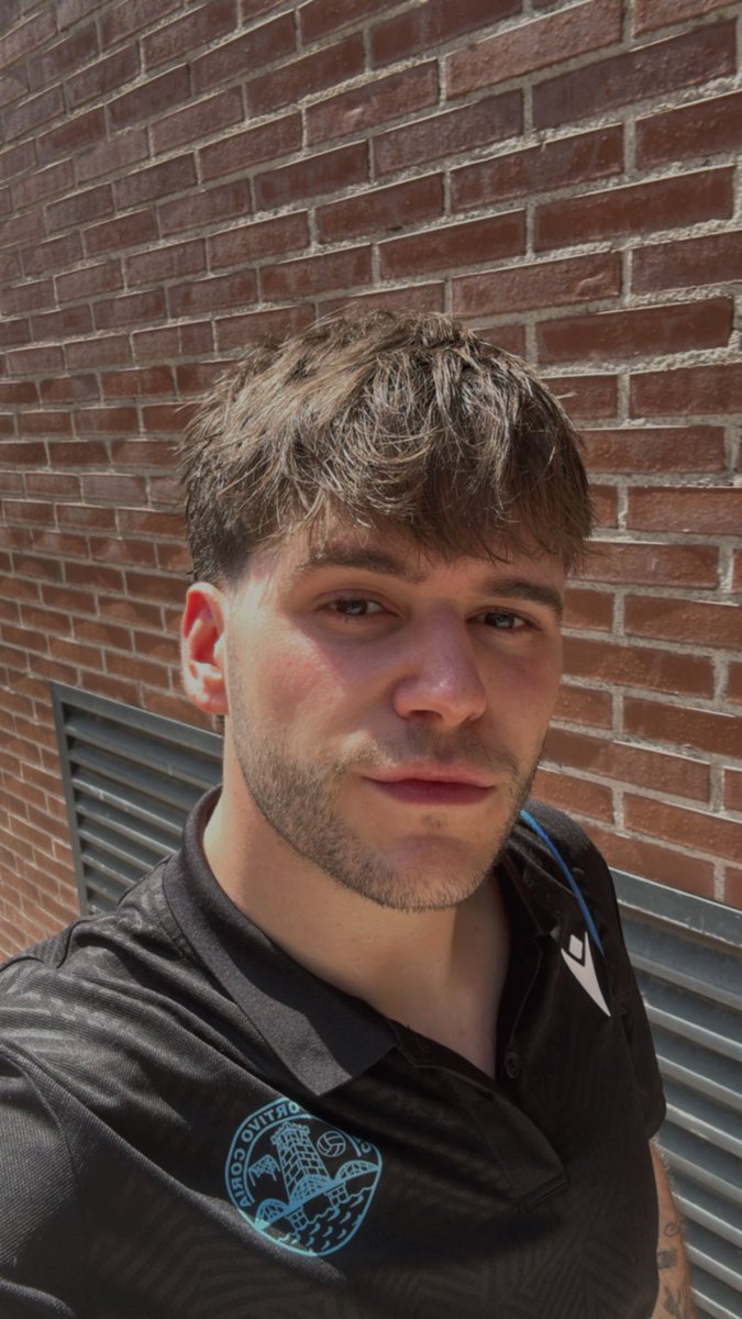 Andrés Astasio (@andres_astasio) on Twitter photo ✔️Escribir
✔️Tareas de casa
✔️ Gimnasio
Día completo el de hoy 🫡 ✔️Escribir
✔️Tareas de casa
✔️ Gimnasio
Día completo el de hoy 🫡