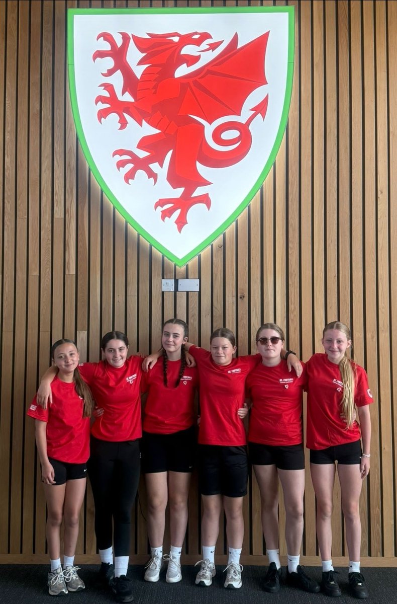 PE Dept LGS (@lgs_pe) on Twitter photo Well done to our newly trained football influenceers, who were trained up today πβ½οΈπβ½οΈ <a href="/_BeFootball/">BeFootball</a> Well done to our newly trained football influenceers, who were trained up today πβ½οΈπβ½οΈ <a href="/_BeFootball/">BeFootball</a>