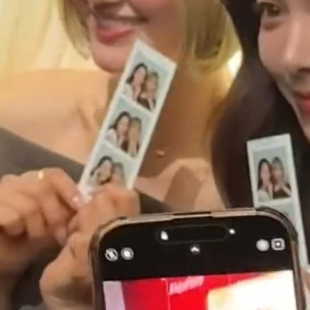 한지민과 뉴진스의 만남…..재밌다..감사하다..

네컷 속 다니엘앤 지민님이 졸라 가깝다 (당장주새오)