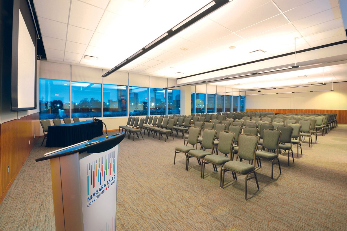 How about a breakout session with a view? Our configurable meeting rooms feature large windows with a view of the Fallsview Boulevard District, only steps away from our Convention Centre! 

#NFCC #WhereInspirationFlows⁠