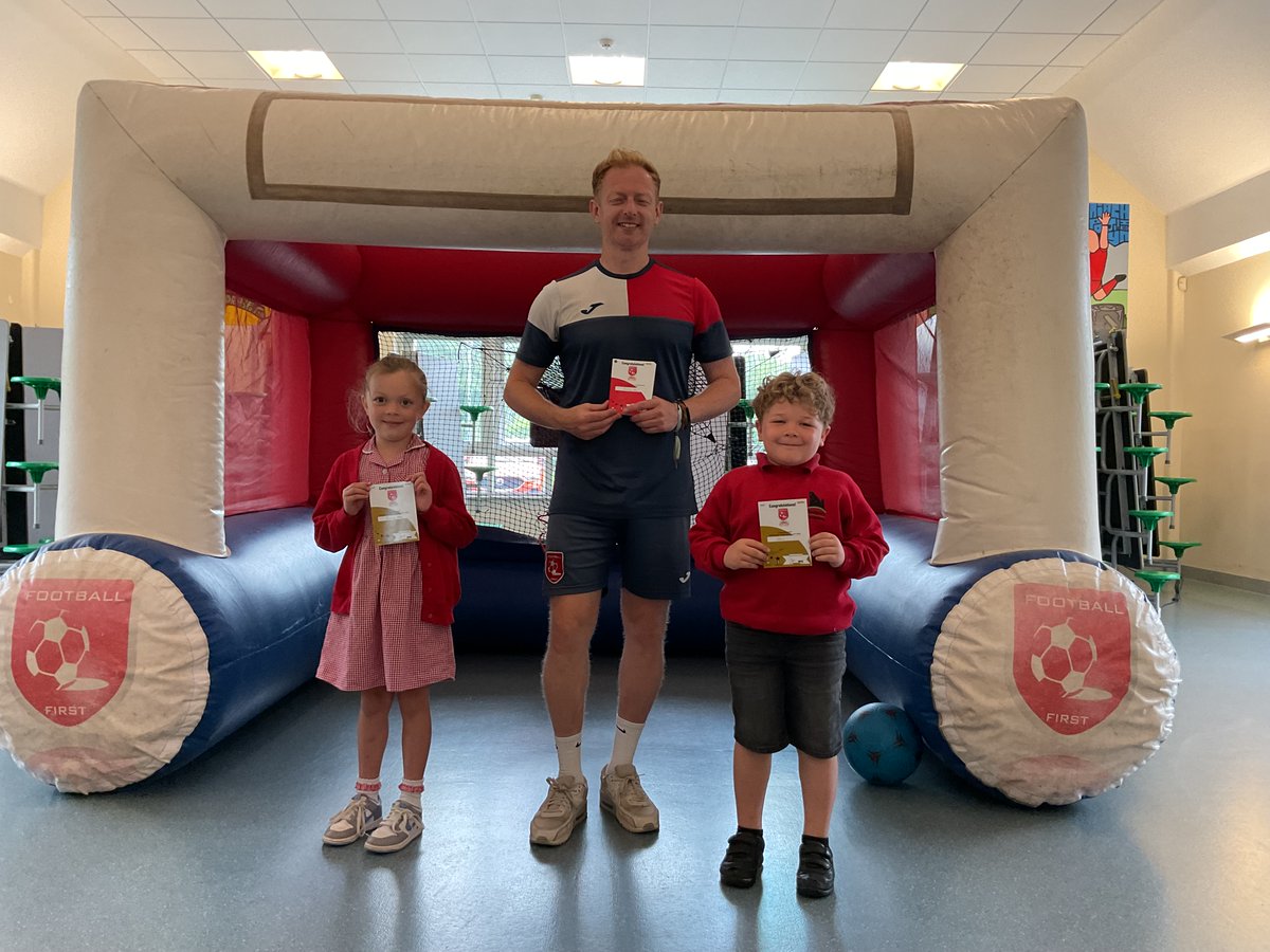 #dosbarthbendigeidfran did extremely well during the speed kick. We had two winners. Thank you for all of the sponsorship forms which have raised lots of money for new playground equipmentment.