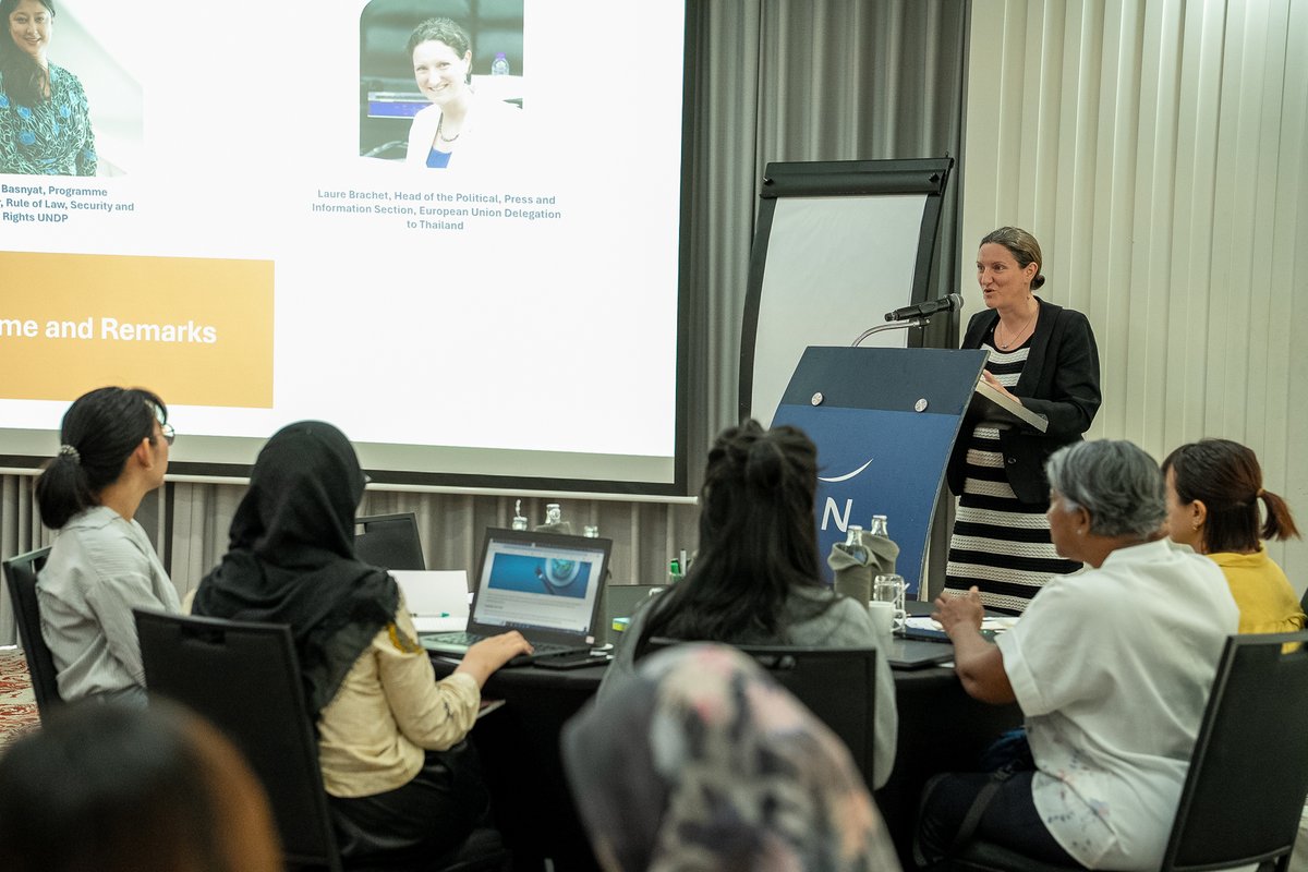 BizHRAsia_UNDP's tweet image. Today we kicked off our Digital Media Roundtable on BHR+E 🌱 with 20+ journalists from 🇮🇩🇲🇾🇲🇳🇹🇭
As part of #AgentsOfChange with @EU_FPI 🇪🇺, we’re strengthening 💪bottom-up journalism to expose harmful corporate practices & environmental harm & amplify unheard voices