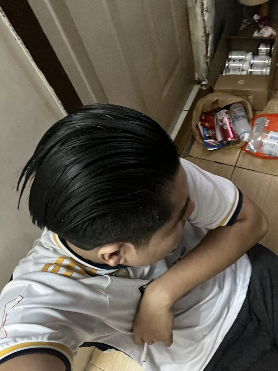 225fourseven's tweet photo. ตัดผมแกงตัวเองจัดแต่กูชอบอะแค่นี้ก็พอ5555555 https://t.co/TGquNK8uYw