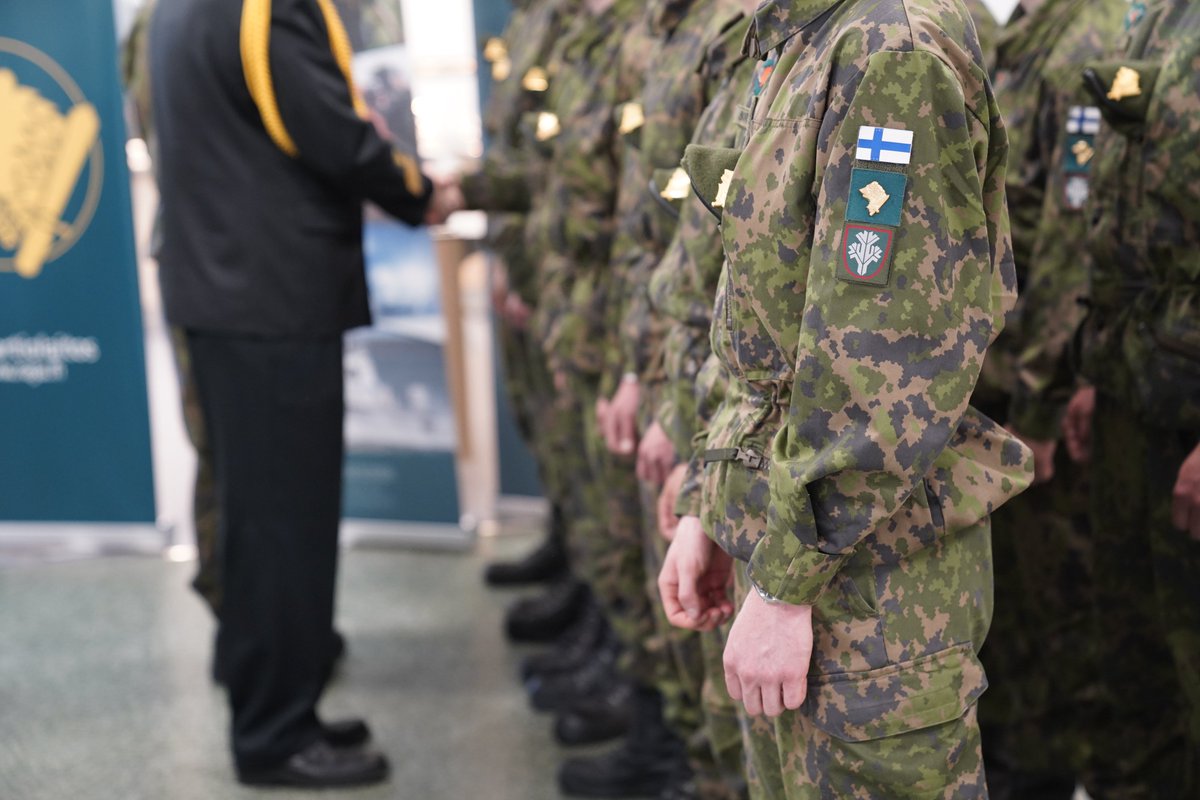 Aliupseerikurssin päättäjäisiä vietettiin tänään Onttolassa. Tilaisuudessa ylennettiin ja palkittiin ansioituneesti palveluksensa suorittaneita varusmiehiä. 

Onnittelut hienoista suorituksista ja menestystä tuleviin koitoksiin!

#aliupseerikurssi #varusmiespalvelus
