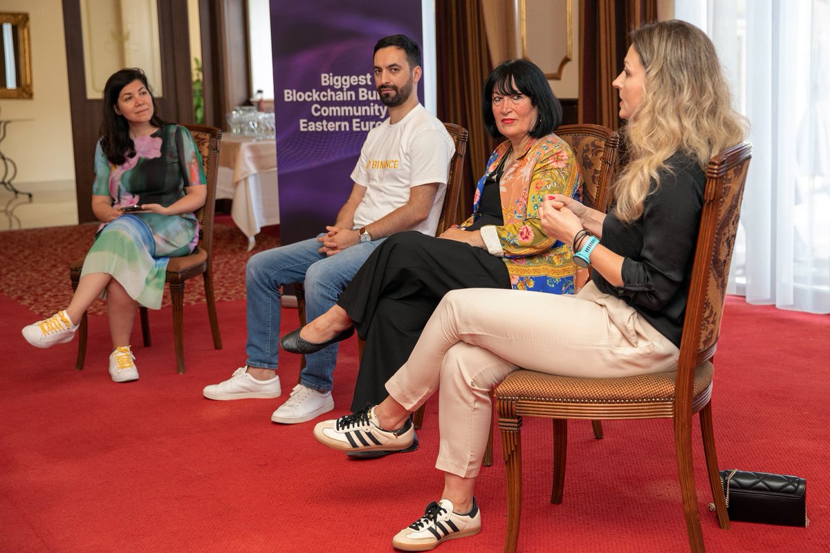 Thank you all for attending our Fintech meets Blockchain Event in Oradea and cheers to our speakers <a href="/DaianaM007/">Daiana 🔶️</a>, Cristina Reichmann, Alina Nicolescu and <a href="/Puskiilie/">Ilie (Elijah) Puscas</a>  for sharing valuable insights about FinTech, Blockchain, Payments and Regulations! 
See you next time! ☄