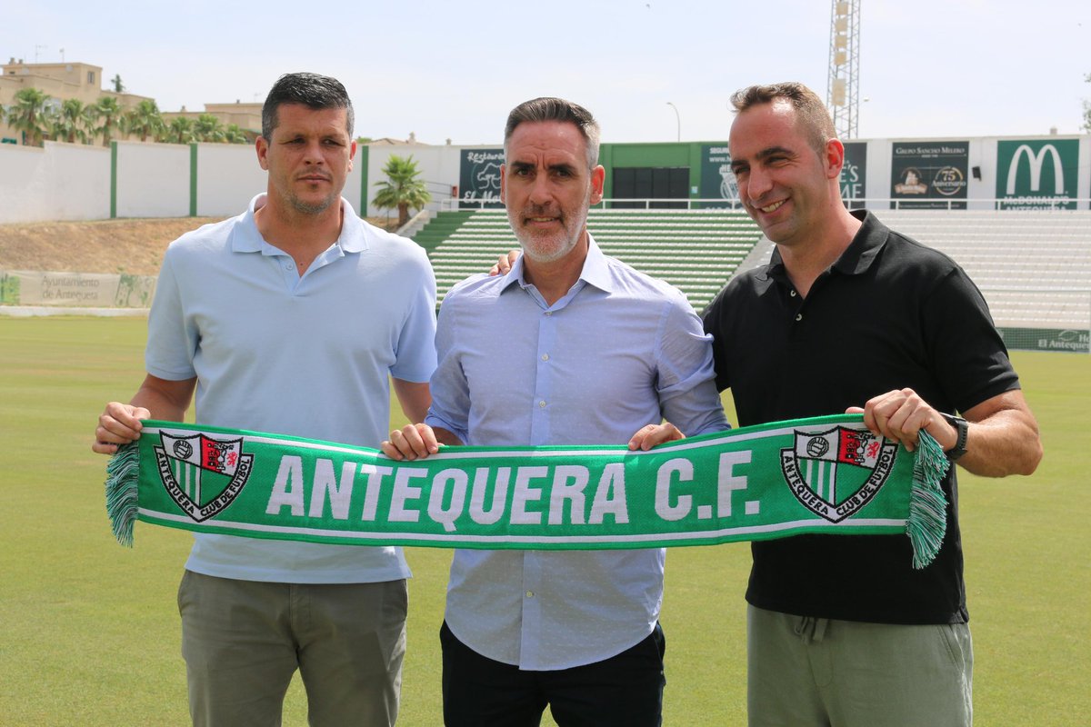 Antequera C. F. (@antequeracf) on Twitter photo 💪 𝗖𝗼𝗺𝗶𝗲𝗻𝘇𝗮 𝗲𝗹 𝗰𝗮𝗺𝗶𝗻𝗼.
🤍 ¡Estamos contigo a muerte, míster! 💚
<a href="/a23gomez/">abel gomez</a> | #EstoEsAntequera 💪 𝗖𝗼𝗺𝗶𝗲𝗻𝘇𝗮 𝗲𝗹 𝗰𝗮𝗺𝗶𝗻𝗼.
🤍 ¡Estamos contigo a muerte, míster! 💚
<a href="/a23gomez/">abel gomez</a> | #EstoEsAntequera