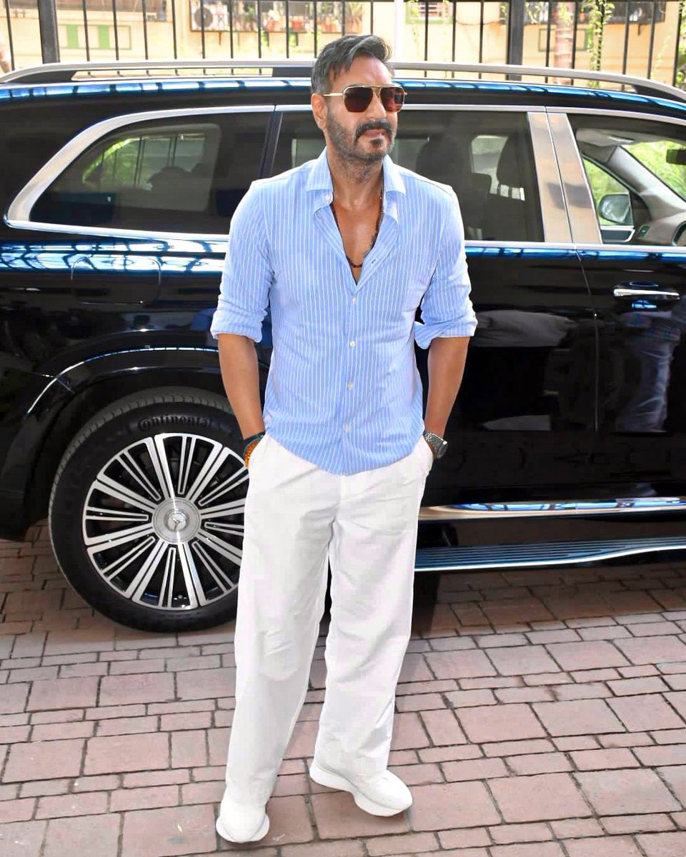 It’s midweek, but the vibe’s still…C👓L

<a href="/ajaydevgn/">Ajay Devgn</a> #AjayDevgn #TeamAjayDevgn