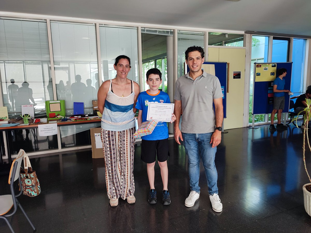 IES Alejandría (@iesalejandria) on Twitter photo ✨ Mención muy especial 🔝 para Roberto Garrote de Íscar que además de ser 1º clasificado del centro 🏫 en el Canguro Matemático ha logrado colocarse entre los 25 mejores de toda España 🇪🇸, lo que supone un grandísimo mérito 👏 ¡ Sigue así !💪.
<a href="/educacyl/">Educación JCyL</a>
<a href="/Dip_Va/">DiputaciónValladolid</a> <a href="/TordesillasAyto/">Comunicación Ayuntamiento de Tordesillas</a> ✨ Mención muy especial 🔝 para Roberto Garrote de Íscar que además de ser 1º clasificado del centro 🏫 en el Canguro Matemático ha logrado colocarse entre los 25 mejores de toda España 🇪🇸, lo que supone un grandísimo mérito 👏 ¡ Sigue así !💪.
<a href="/educacyl/">Educación JCyL</a>
<a href="/Dip_Va/">DiputaciónValladolid</a> <a href="/TordesillasAyto/">Comunicación Ayuntamiento de Tordesillas</a>