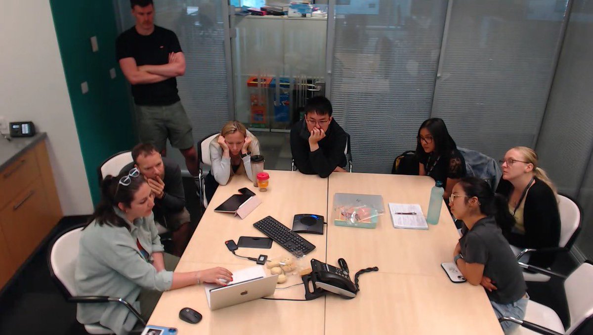GauntLab's tweet image. Loved our lab meeting today, lots of troubleshooting, scientific discussion and shortbread ❤️